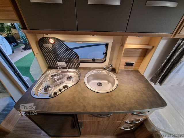 Tūrisma kemperis Eriba Feeling 442