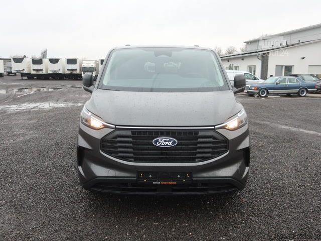 Mikroautobuss Ford Transit Custom L2H1 8-Sitzer