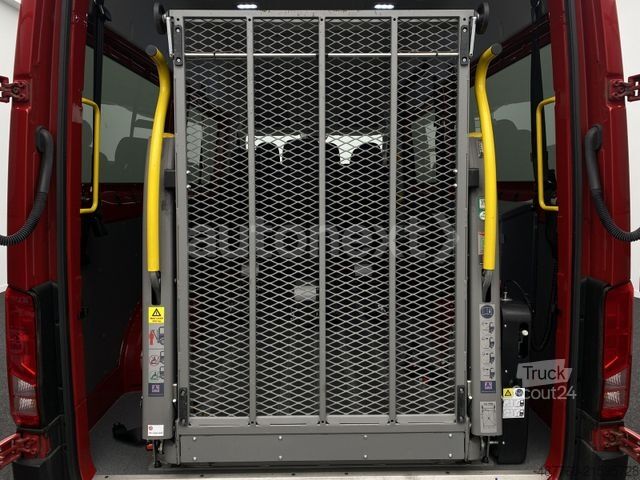 Minibus VOLKSWAGEN Crafter 35 *ROLLSTUHL-LIFT* 6-SITZE+KAMERA (7205