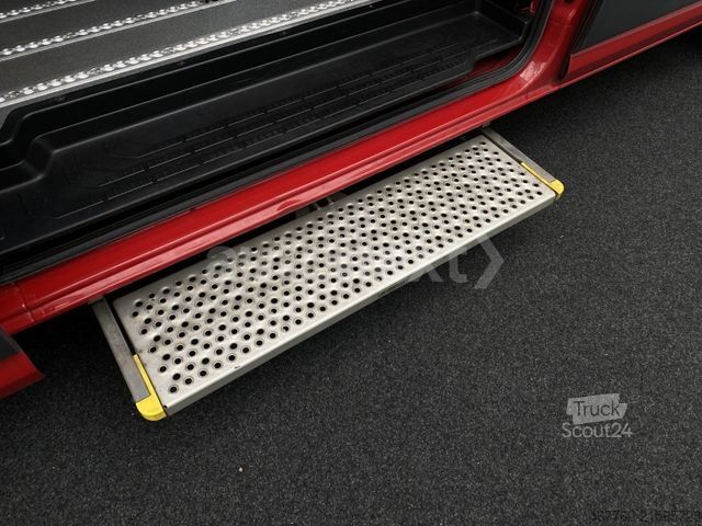 Minibus VOLKSWAGEN Crafter 35 *ROLLSTUHL-LIFT* 6-SITZE+KAMERA (7205