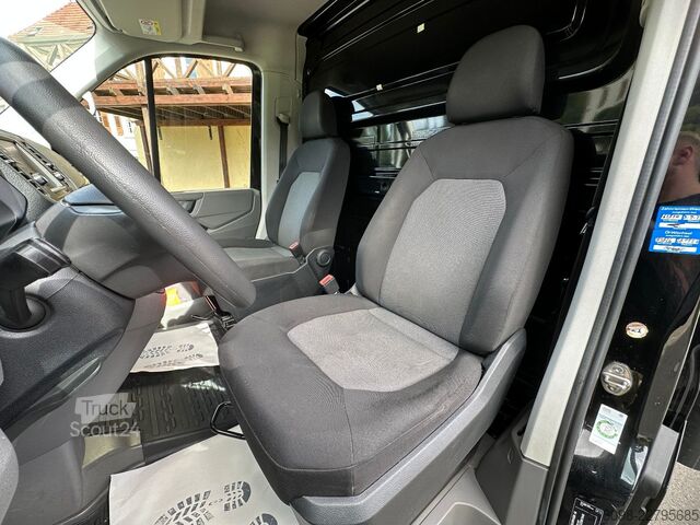 Furgon skrzyniowy VW CRAFTER XXXL KOFFER PORTALTÜREN TREPPE KLIMA