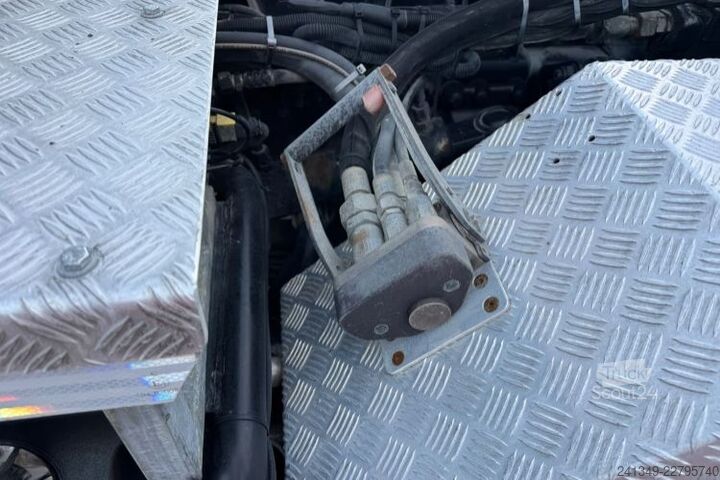Kanca kasalı yük kamyonu (roll-off) MAN TGS 35.500 10x4 Trösch