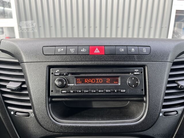 Nakládací plošina Iveco Daily 35S11D 2.3 345 7 persoons 3500kg trekgewi...