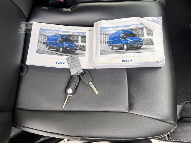 Nakládací plošina Iveco Daily 35S11D 2.3 345 7 persoons 3500kg trekgewi...