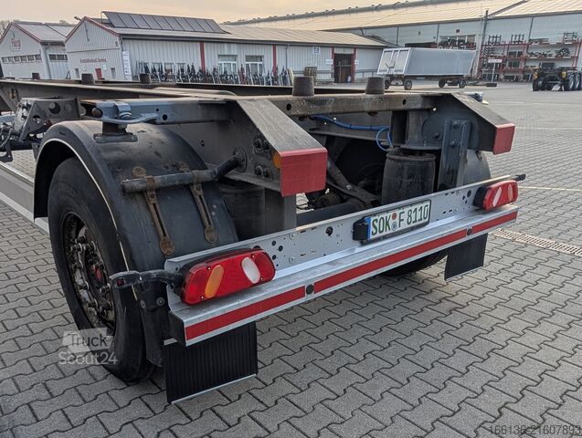 Polpriklopnik za zamenljive nadgradnje Fliegl ZWP 180 Standard