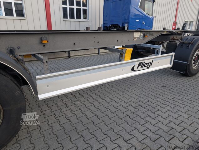 Polpriklopnik za zamenljive nadgradnje Fliegl ZWP 180 Standard