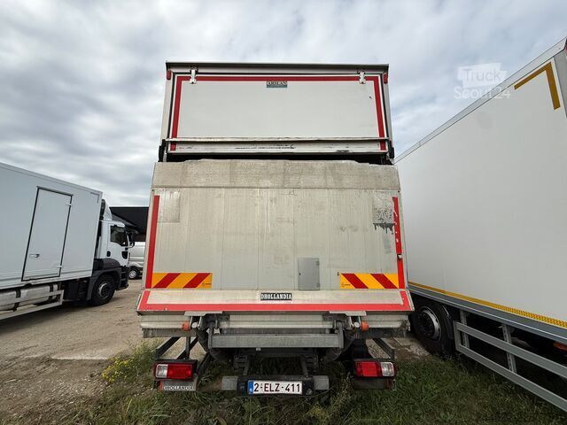 شاحنة صندوقية 4x2 مزودة برفعة خلفية من نوع Dhollandia وباب جانبي. Ford 2023 FORD 1833 DC 4x2 (EXPORT)