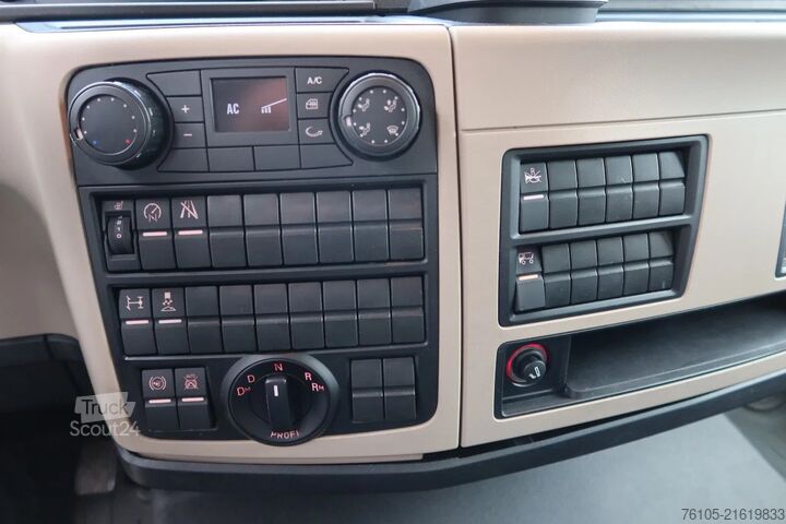 Box body MAN TGL 12.220 Bak + Palfinger klep 1500 KG   € 29...