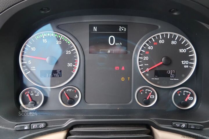 Box body MAN TGL 12.220 Bak + Palfinger klep 1500 KG   € 29...