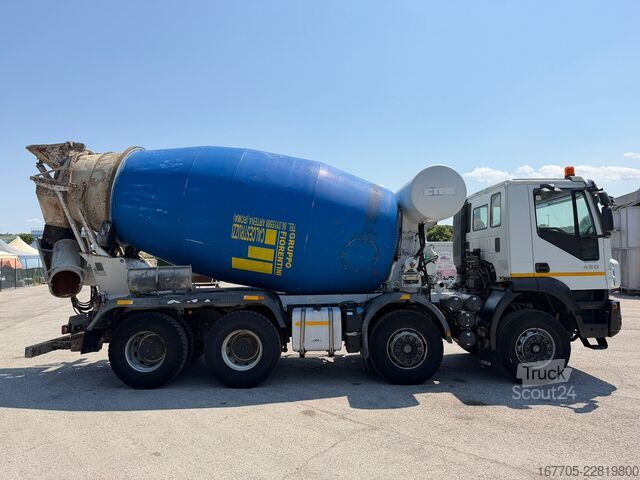 Kamion mikser za beton Iveco TRAKKER 450