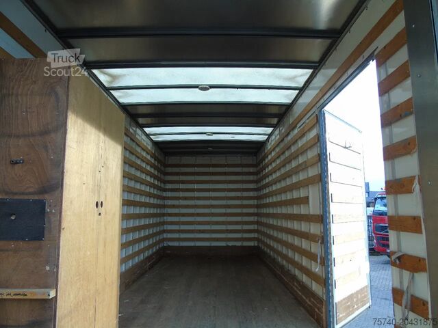 Suitcase Renault D 220 + special lift + 165km!