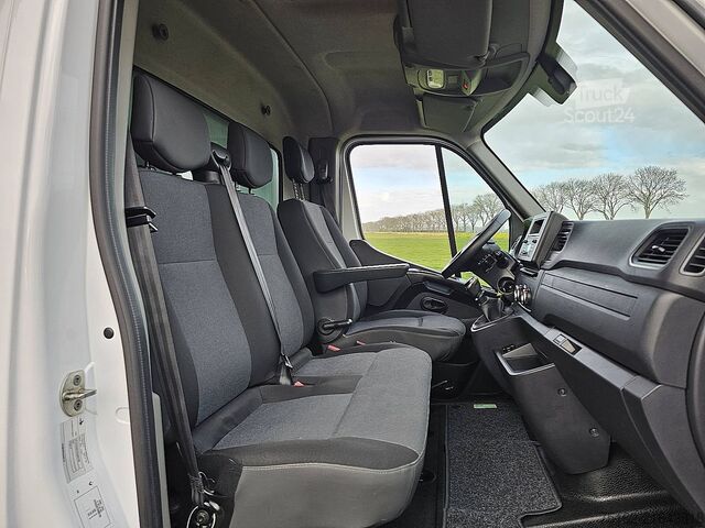 Bakwagen RENAULT MASTER 2.3 Bakwagen Laadklep!