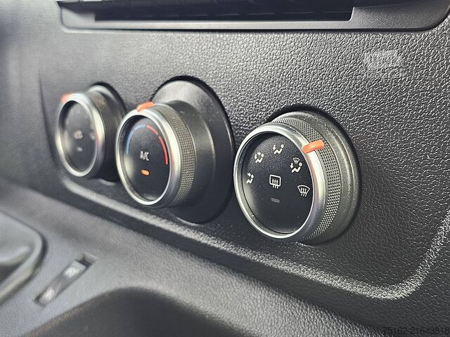 Bakwagen RENAULT MASTER 2.3 Bakwagen Laadklep!