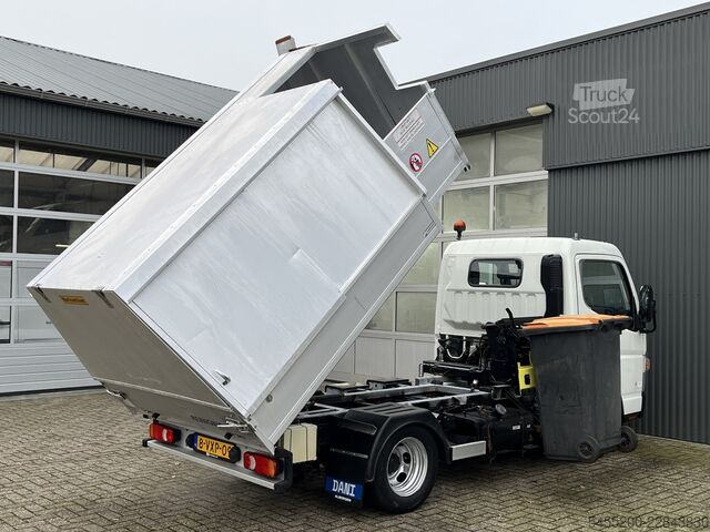Vehicul de colectare a deșeurilor FUSO Canter 3S13 3.0 Automaat Veegvuilkipper zijlade...
