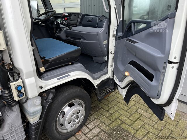 Vehicul de colectare a deșeurilor FUSO Canter 3S13 3.0 Automaat Veegvuilkipper zijlade...
