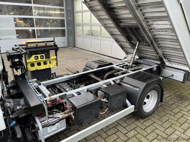 Vehicul de colectare a deșeurilor FUSO Canter 3S13 3.0 Automaat Veegvuilkipper zijlade...
