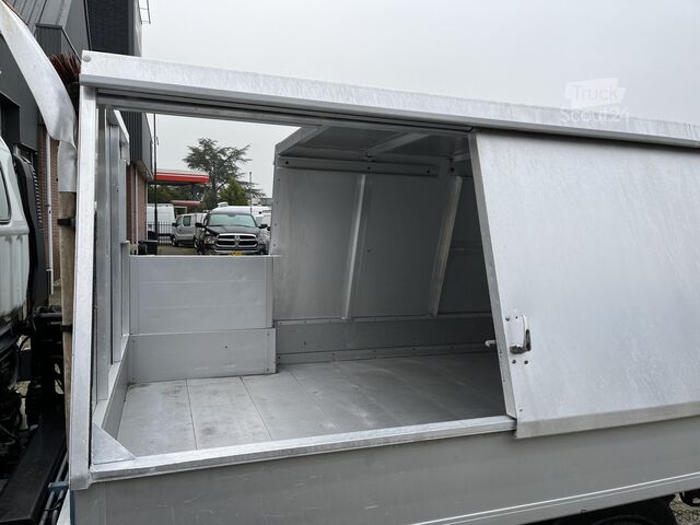 Vehicul de colectare a deșeurilor FUSO Canter 3S13 3.0 Automaat Veegvuilkipper zijlade...