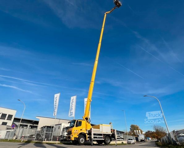 ArbeitsbĂĽhne Mercedes Benz /Ruthmann T 330/33 m/Top Zustand