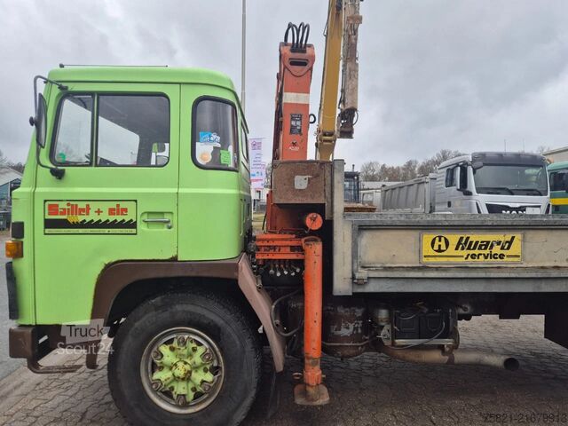 Kranwagen Scania LB81