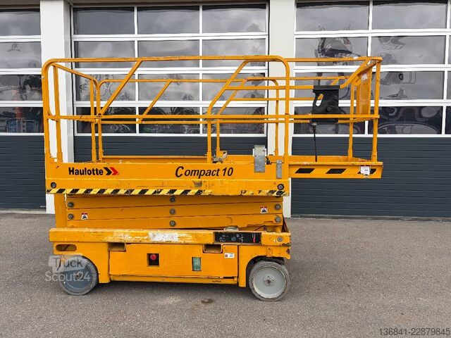 Ножичен асансьор Haulotte Compact 10 Scherenarbeitsbühne *Akku NEU*