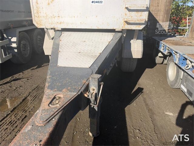 Remolque de triple eje Istrail Istrail Triple-Axle Trailer