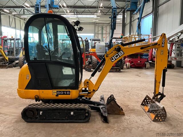 Minikaivinkone JCB 8018
