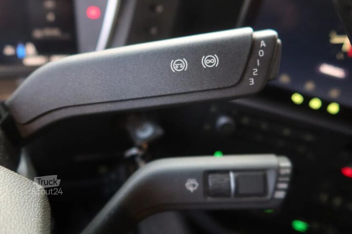 Standard-SZM Volvo FH FH 500 Globetrotter Full Air suspension.