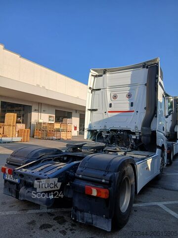 Standardni cestni vlačilec Mercedes-Benz Actros 1848