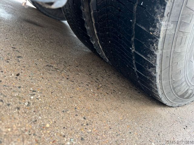 LKW mit Tankaufbau MAN TGS 18.400*TANKWAGEN*3 KAMMER*OBEN UND UNTEN*TÜV