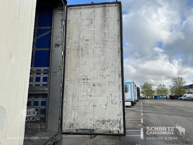 Auflieger mit Pritsche & Plane Fruehauf Semitrailer Curtainsider Standard