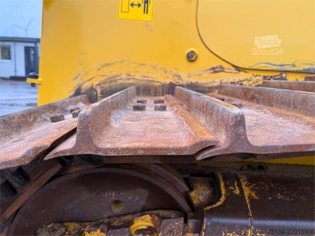 Paletli ekskavatör Komatsu D65PXi-18