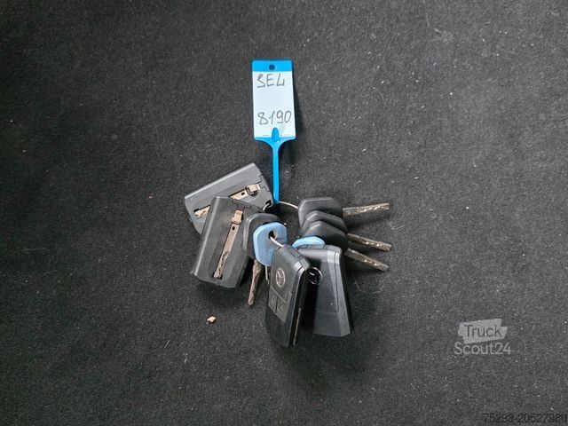 Standard tractor unit MERCEDES-BENZ Actros 1843