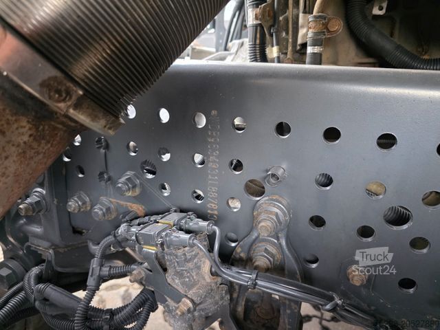 Standard tractor unit MERCEDES-BENZ Actros 1843