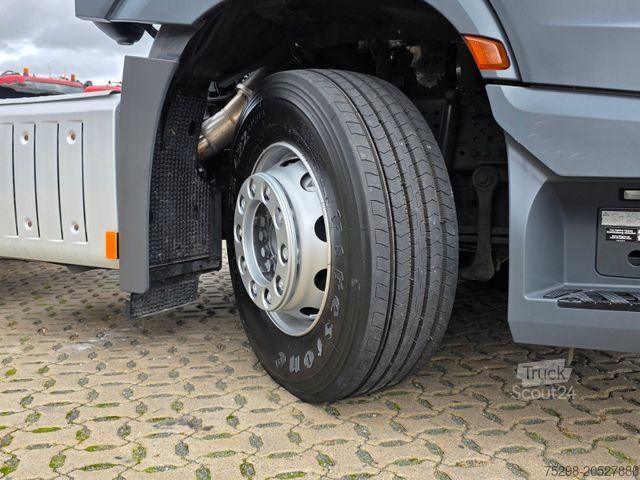 Standard tractor unit MERCEDES-BENZ Actros 1843