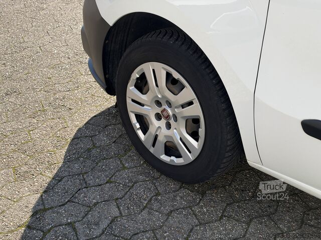 Furgão de painéis Fiat Doblo SX KLIMA   NAVI   TÜV NEU   KAMERA   TEMPOMAT