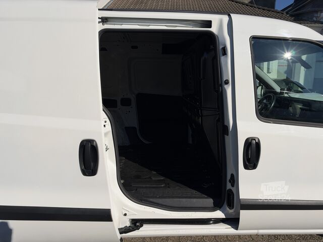 Furgão de painéis Fiat Doblo SX KLIMA   NAVI   TÜV NEU   KAMERA   TEMPOMAT