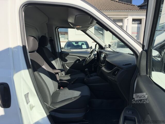 Furgão de painéis Fiat Doblo SX KLIMA   NAVI   TÜV NEU   KAMERA   TEMPOMAT