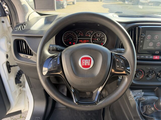 Furgão de painéis Fiat Doblo SX KLIMA   NAVI   TÜV NEU   KAMERA   TEMPOMAT