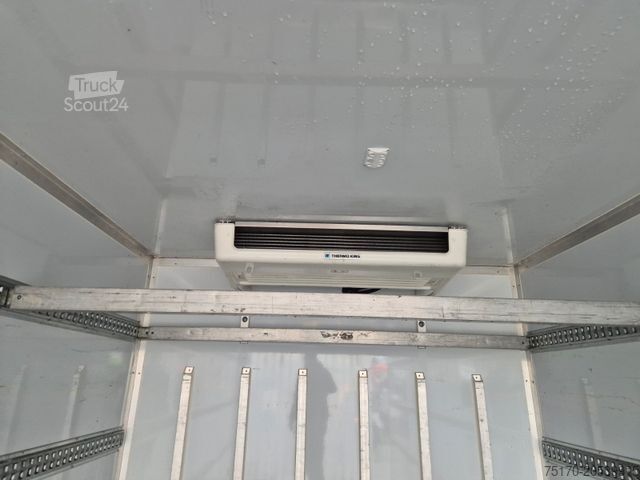 Fourgon isotherme frigorifique MERCEDES-BENZ Atego 818 L 4x2 LBW ThermoKing V-600