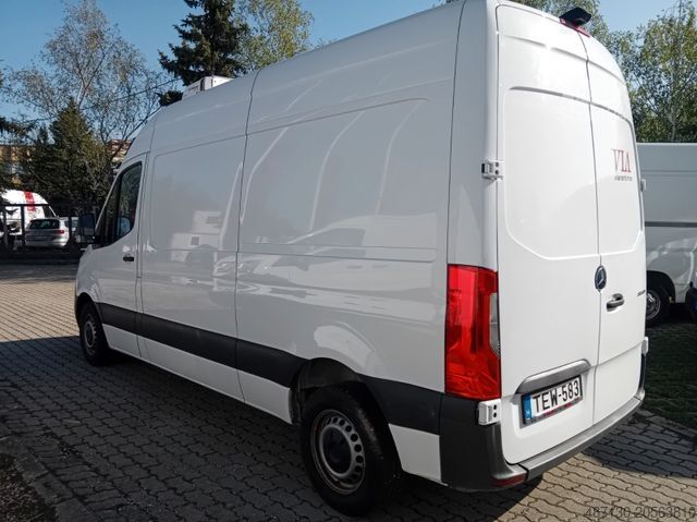 Хладилен ван MERCEDES-BENZ Sprinter 315 CDI 907.631.13