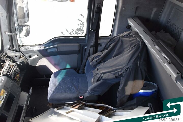 Vakio vetoauto MAN TGA 18.430 XLX Retarder Standklima DEFEKT
