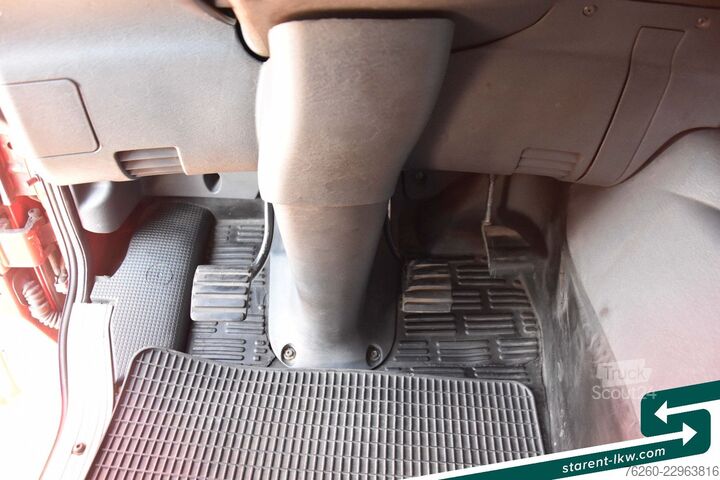 Vakio vetoauto SCANIA 164L V8 580 Top Line Retarder Analoger Tacho