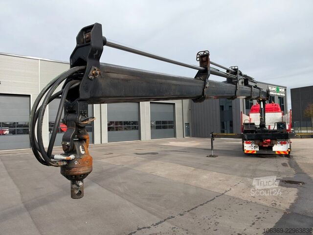Kuorma-autoon asennettu nosturi Hiab X-HIPRO 192 E-4
