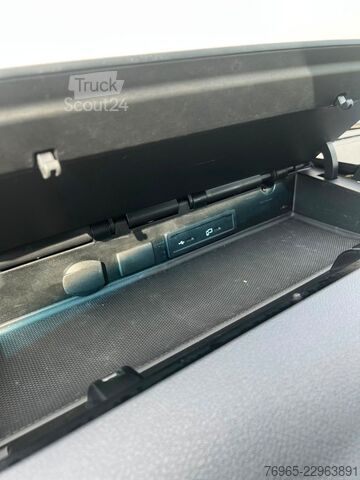 Umpikorja-auto MERCEDES-BENZ Sprinter 314 AUTOMATIK NAVI DISTRONIC KAMERA LED