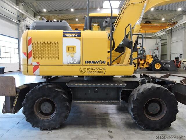 Pyöräalustainen kaivinkone KOMATSU PW140