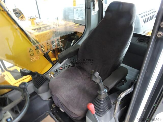 Pyöräalustainen kaivinkone KOMATSU PW140