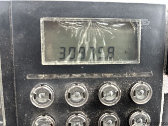 Standard-SZM Terberg YT 182 Terminal Tractor / Allison - Cummins