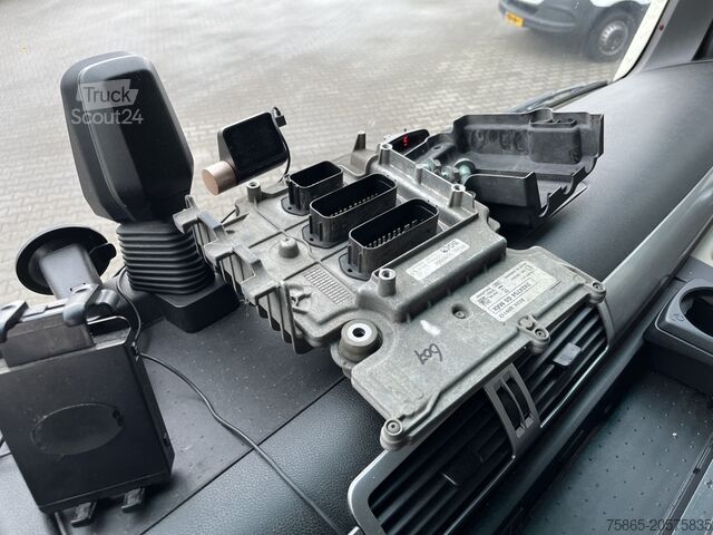 Estándar-SZM Man TGX 18.460 XXL / Motor Defect -> Not Running / ...