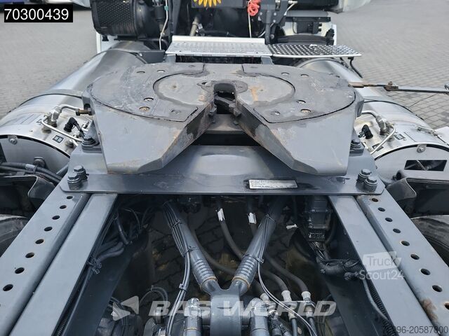 Стандарт-СЗМ Iveco Stralis 460 4X2 LNG Retarder 2x tanks Euro 6