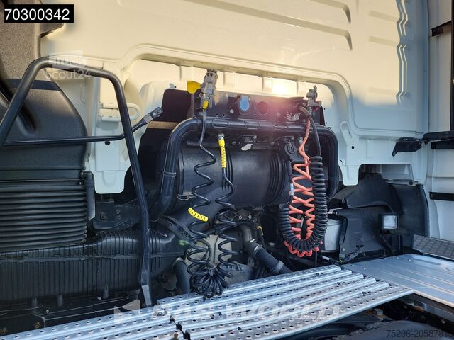 Standard-SZM MAN TGX 18.460 4X2 XLX Retarder 2xTanks